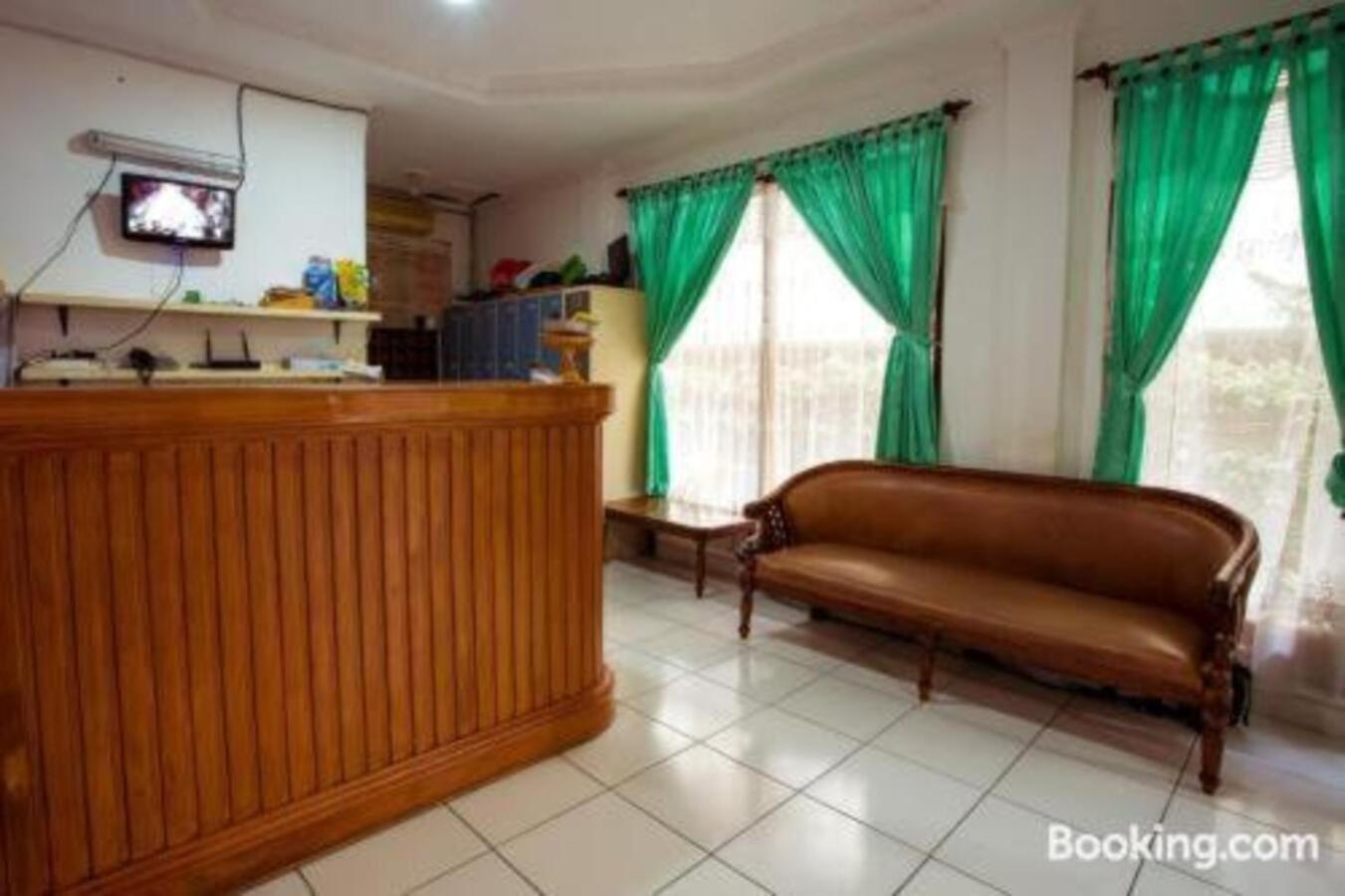 Segara Sadhu Inn Kuta By Ecommerceloka Buitenkant foto